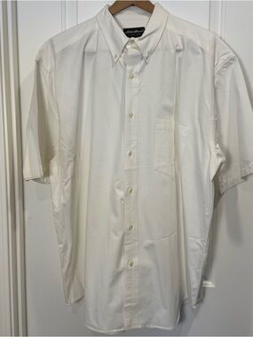 Eddie Bauer White Short-Sleeve Button-Down Shirt